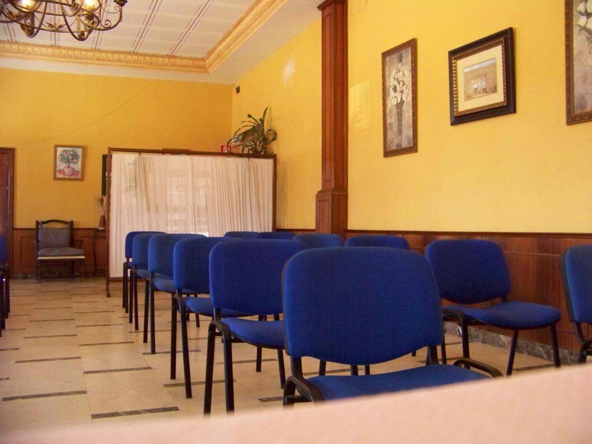 Hostal El Lirio Bollullos Par del Condado Zimmer foto
