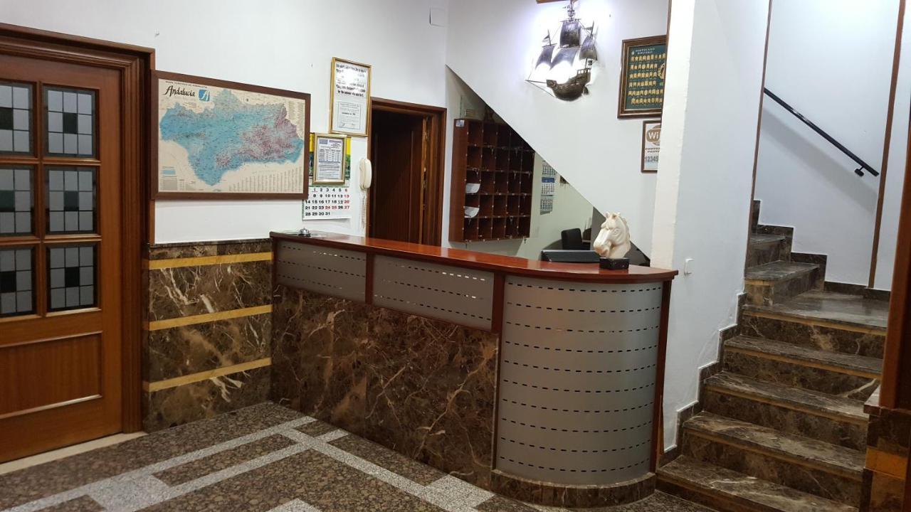 Hostal El Lirio Bollullos Par del Condado Exterior foto