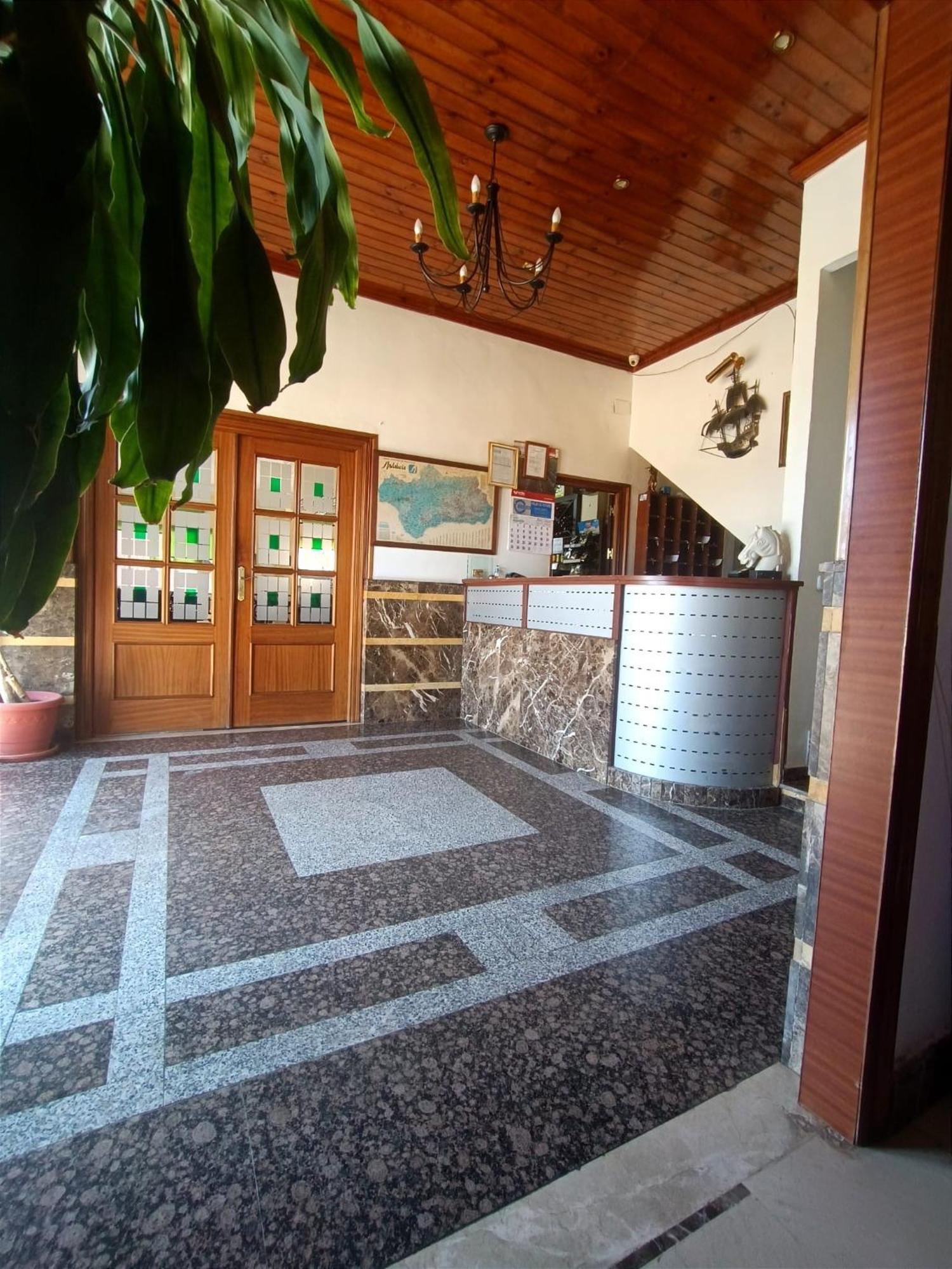 Hostal El Lirio Bollullos Par del Condado Exterior foto