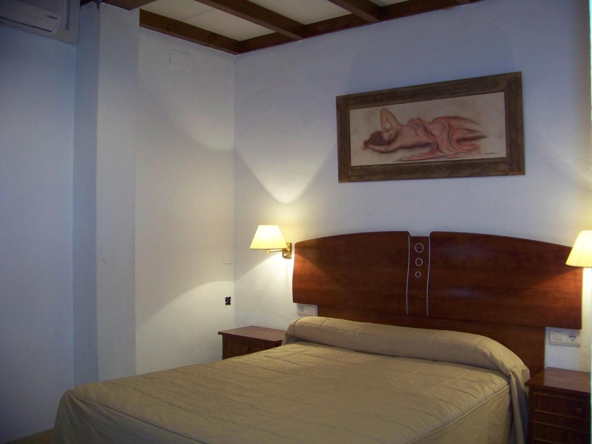 Hostal El Lirio Bollullos Par del Condado Exterior foto